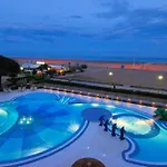 Chic Seaview With Private Terrace Апартаменти