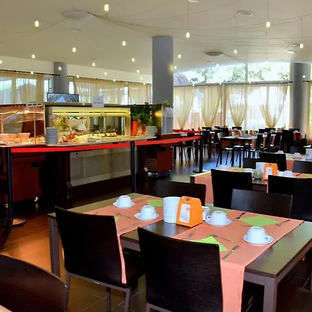 Chic Seaview With Private Terrace דירה ביביונה