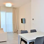 Chic Seaview With Private Terrace Lägenhet *