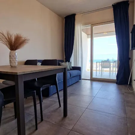 公寓 Chic Seaview With Private Terrace 比比翁